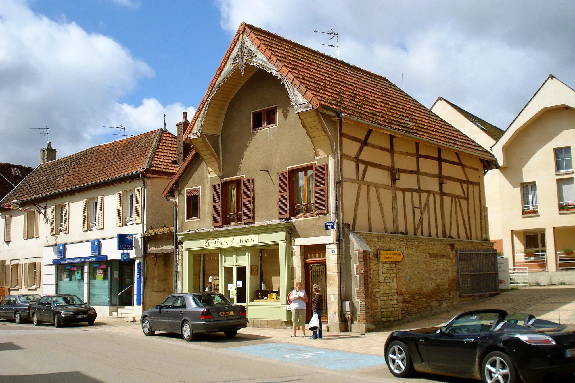 Une maison ancienne dans un village de l’Aube