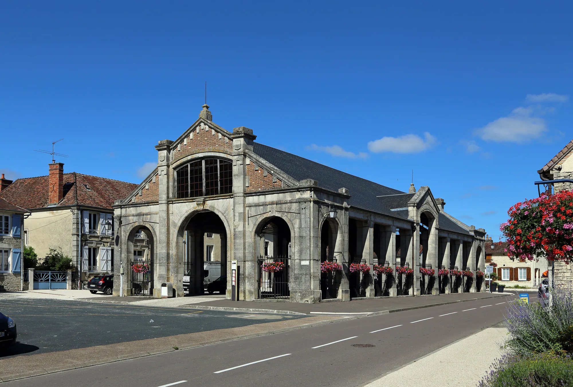 La halle de Dienville